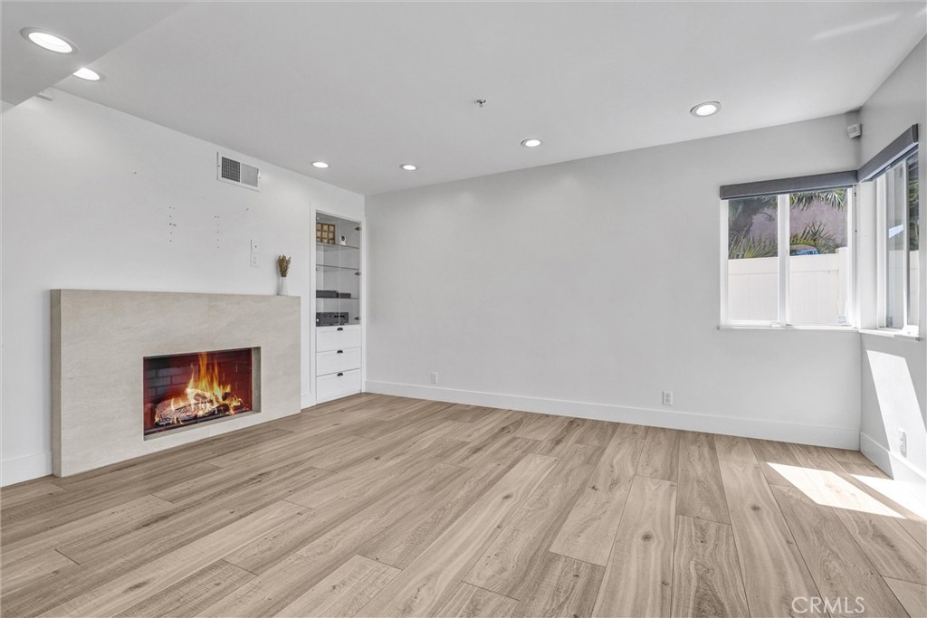 MLS #WS25215159 image #23