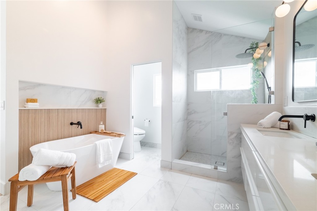 MLS #WS25215159 image #40