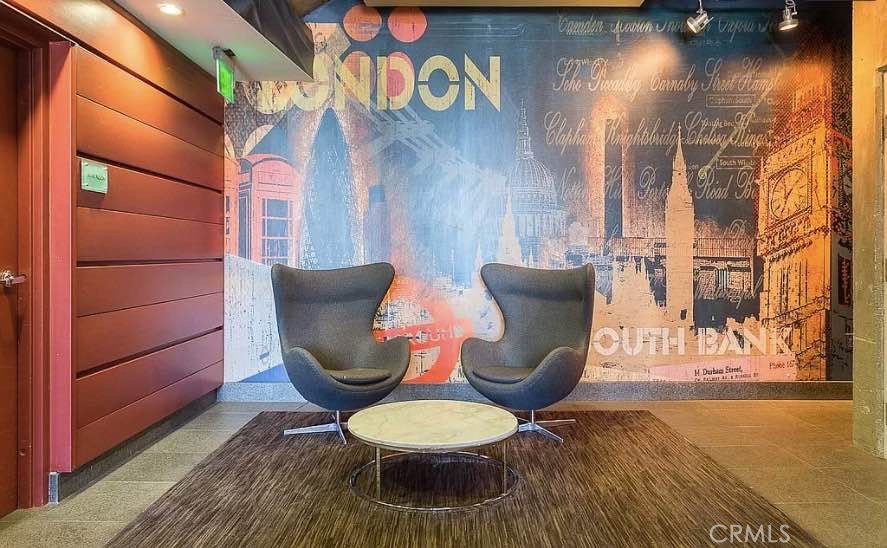 MLS #WS25215442 image #1