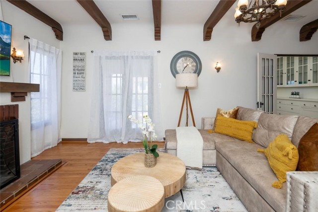 MLS #WS25215506 image #6