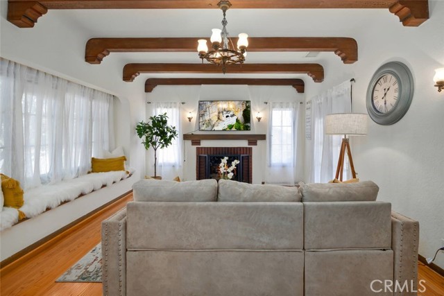 MLS #WS25215506 image #9