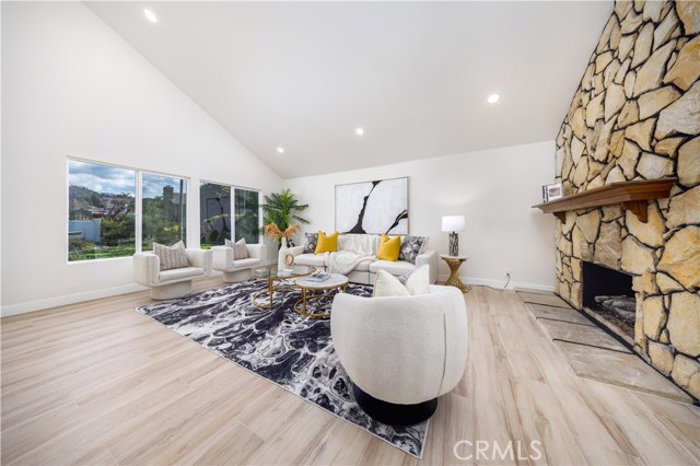 MLS #WS25216454 image #11