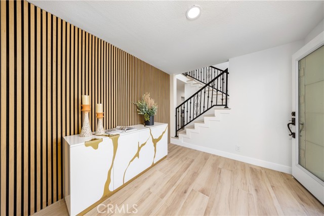 MLS #WS25216454 image #6