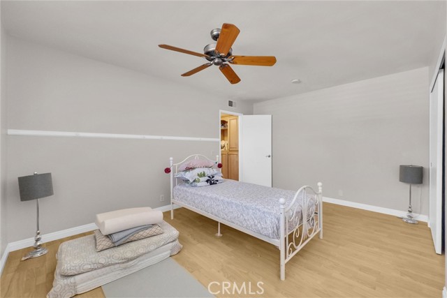 MLS #WS25217193 image #9