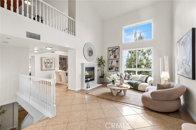 MLS #WS25217245 image #1