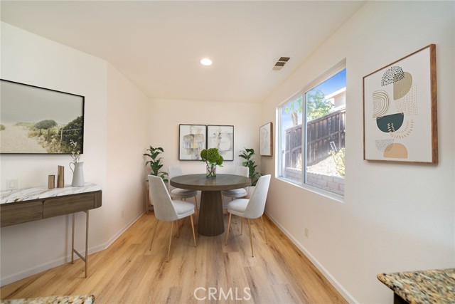 MLS #WS25217746 image #8