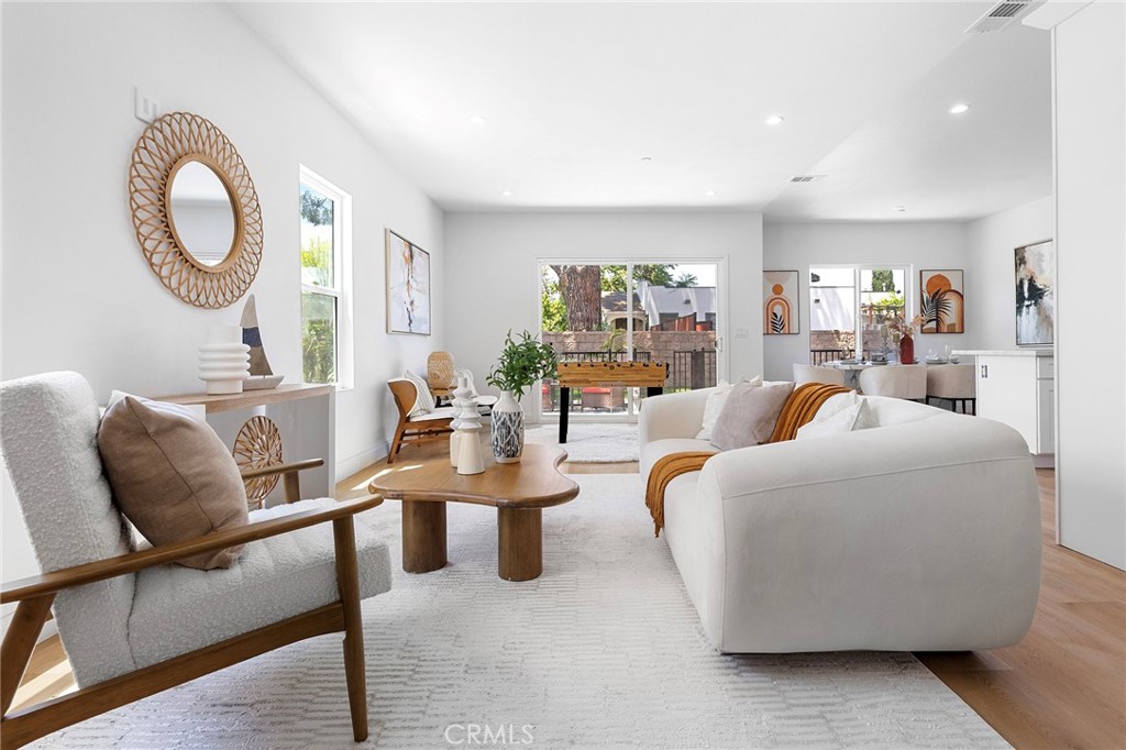 MLS #WS25218052 image #12