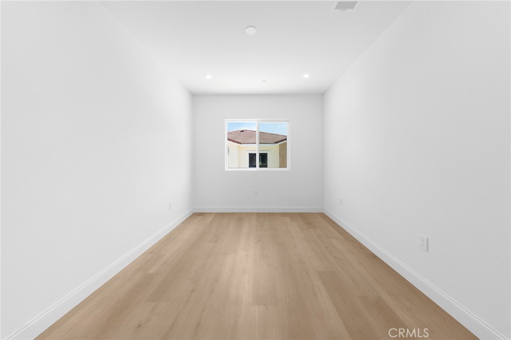 MLS #WS25218052 image #34