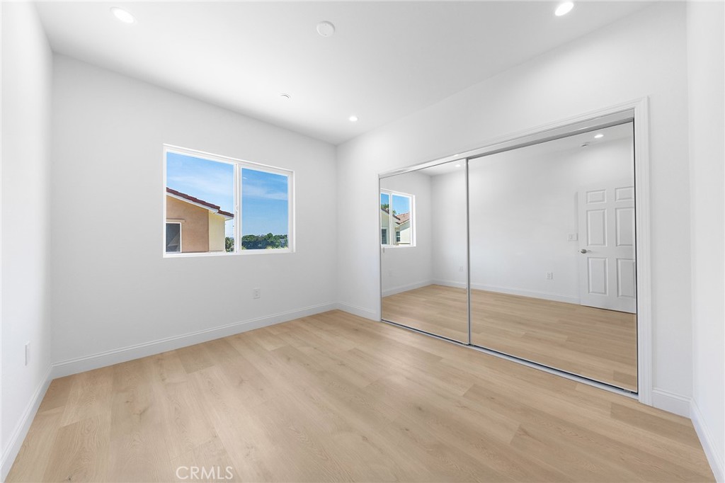 MLS #WS25218052 image #35