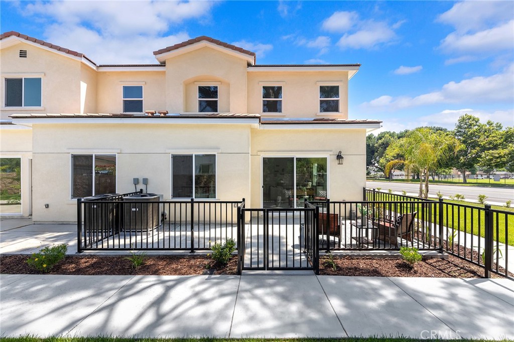 MLS #WS25218052 image #5