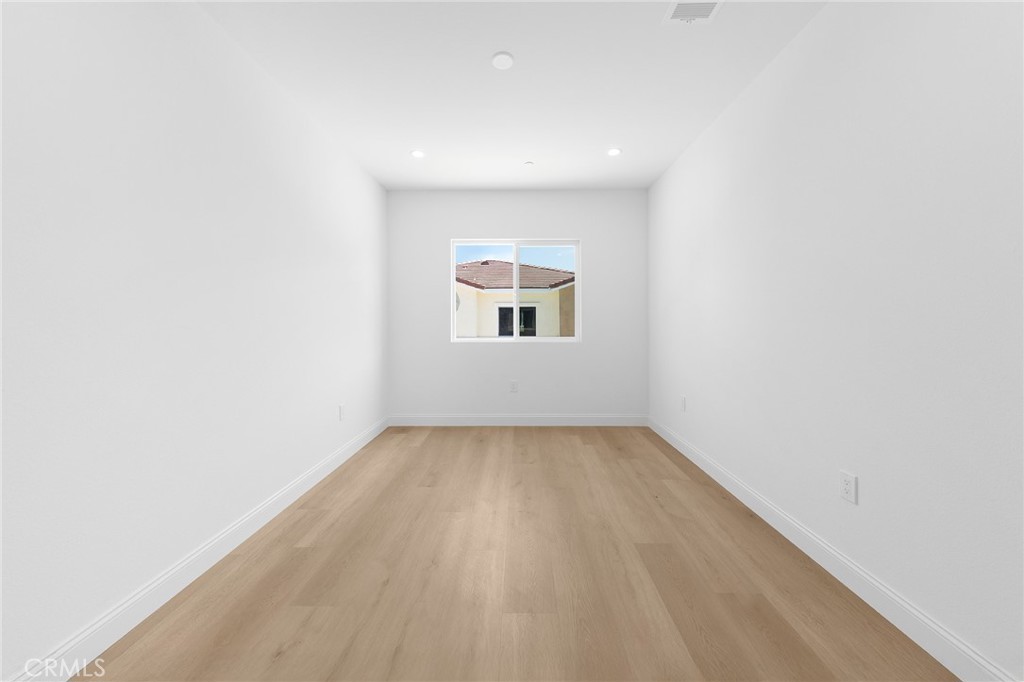 MLS #WS25218055 image #34