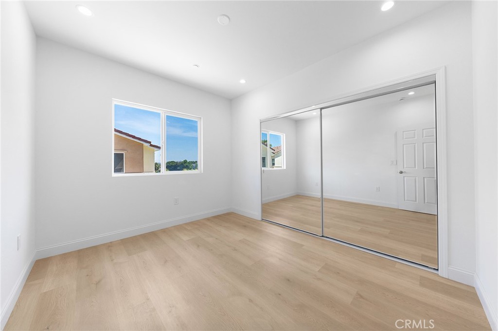 MLS #WS25218055 image #35