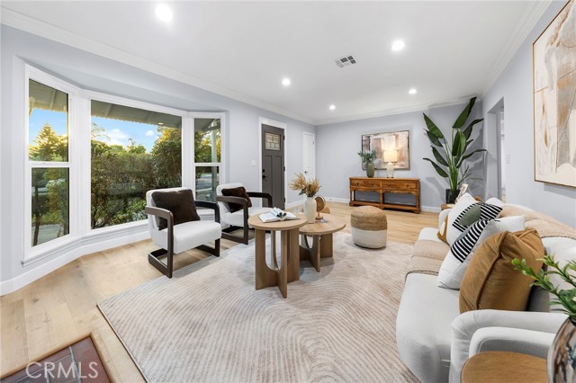 MLS #WS25218056 image #8