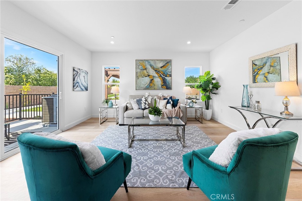 MLS #WS25218060 image #12