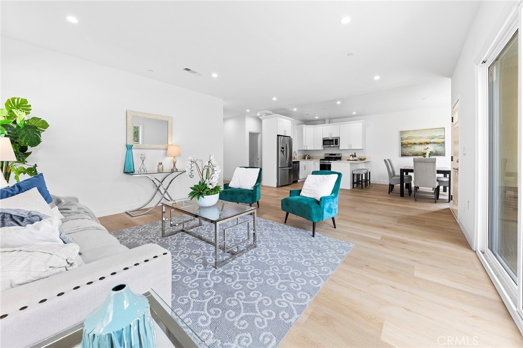 MLS #WS25218060 image #14