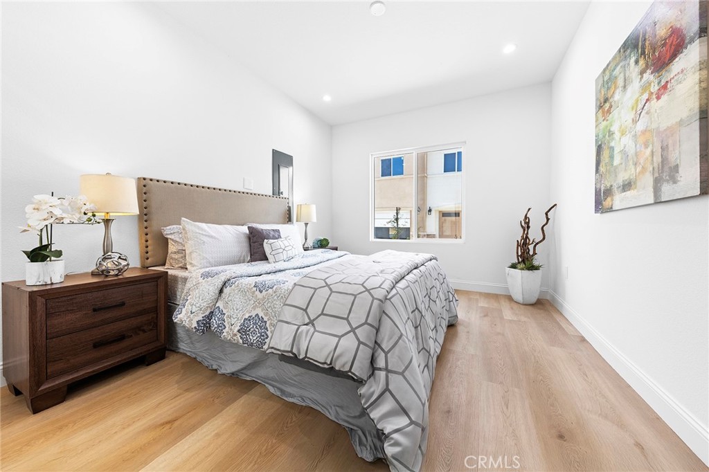 MLS #WS25218060 image #26