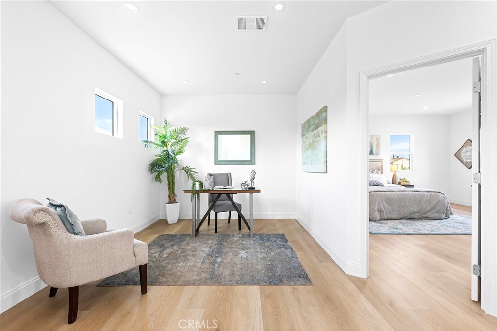 MLS #WS25218060 image #28