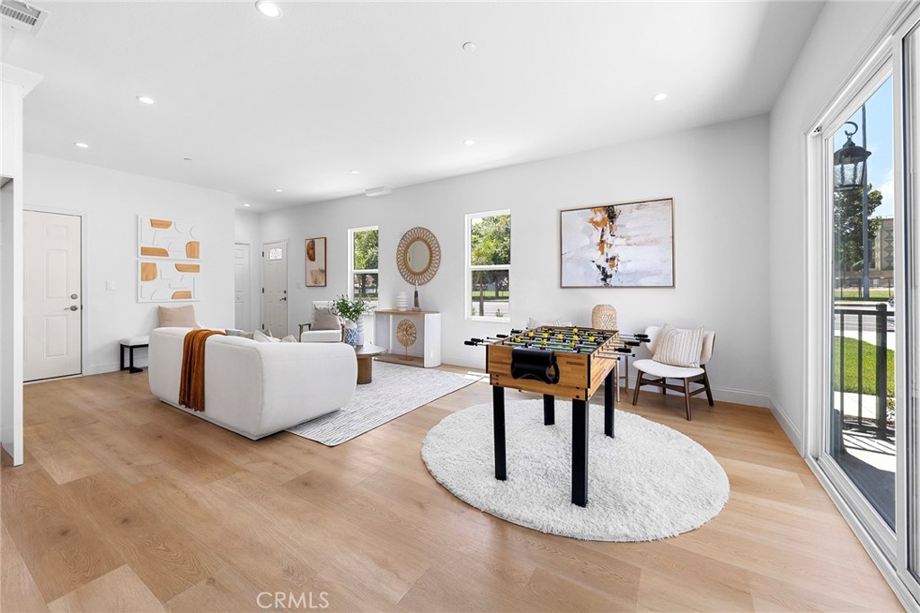 MLS #WS25218061 image #16