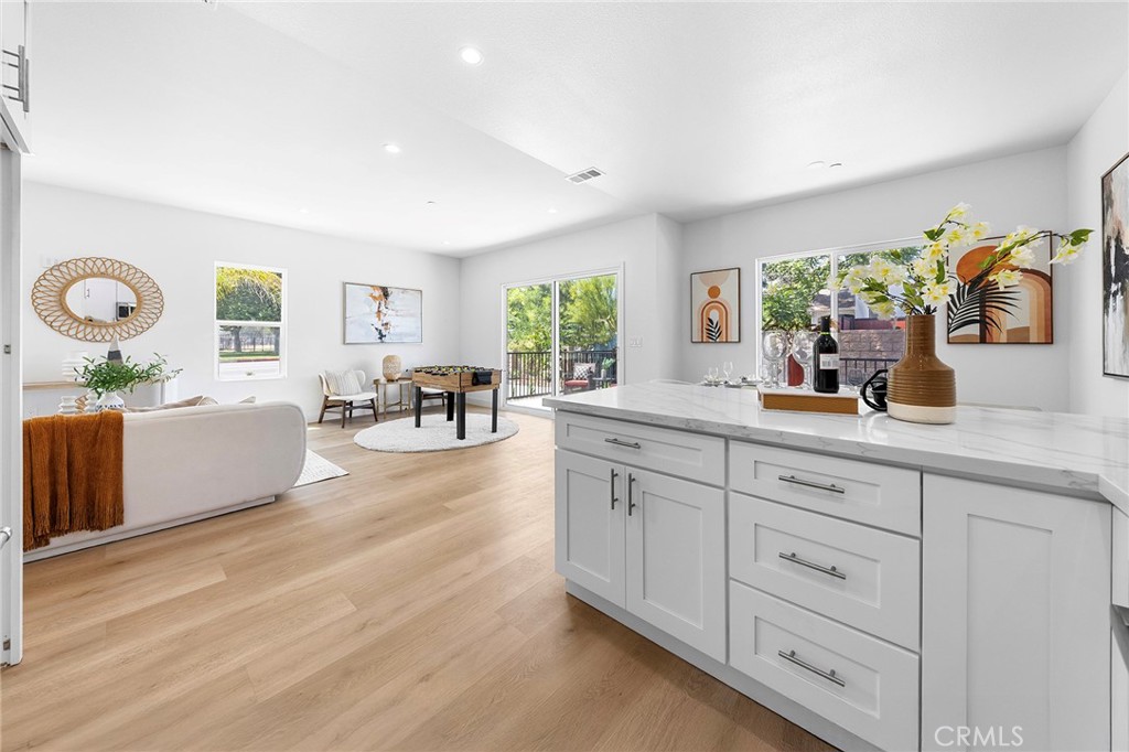 MLS #WS25218061 image #24