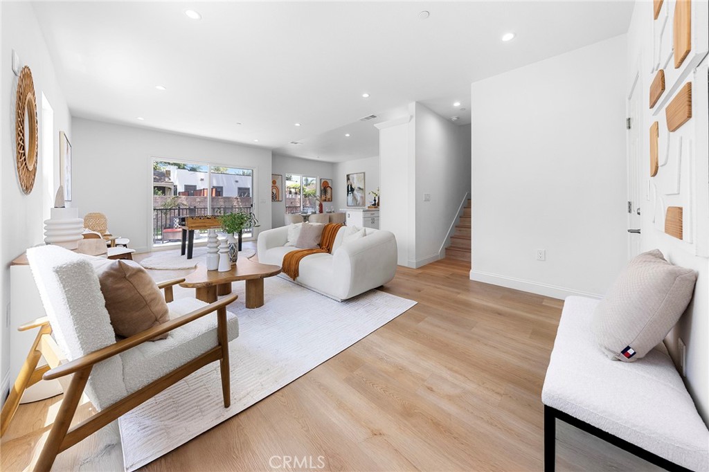 MLS #WS25218065 image #11