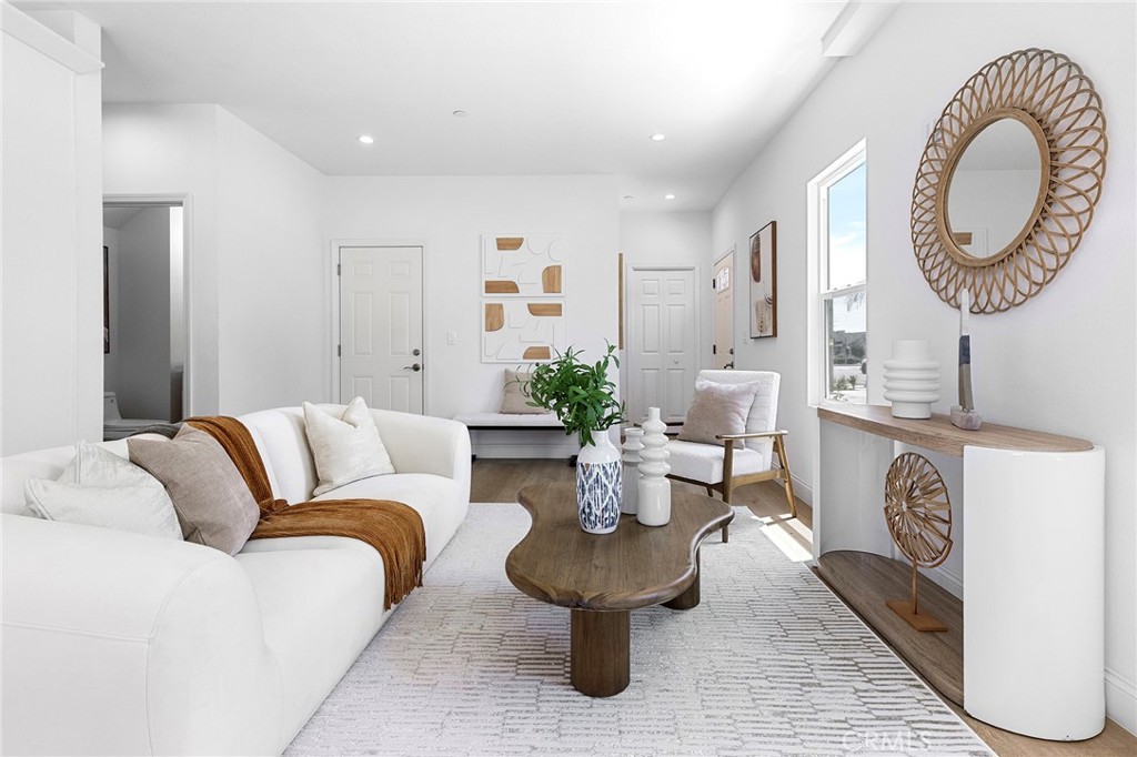 MLS #WS25218065 image #14