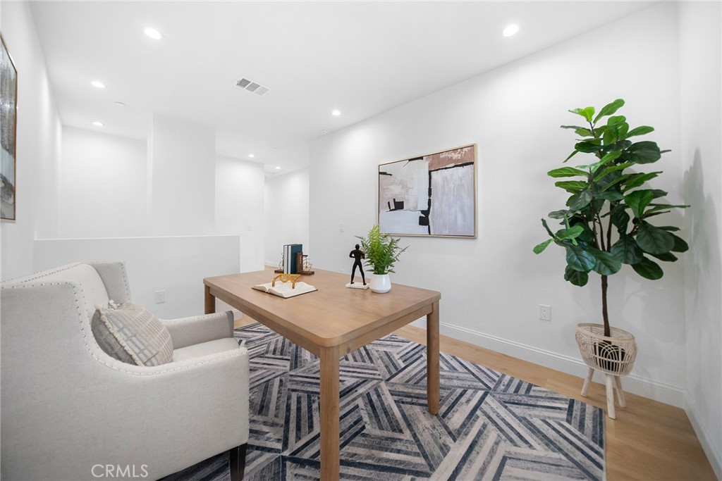 MLS #WS25218065 image #28