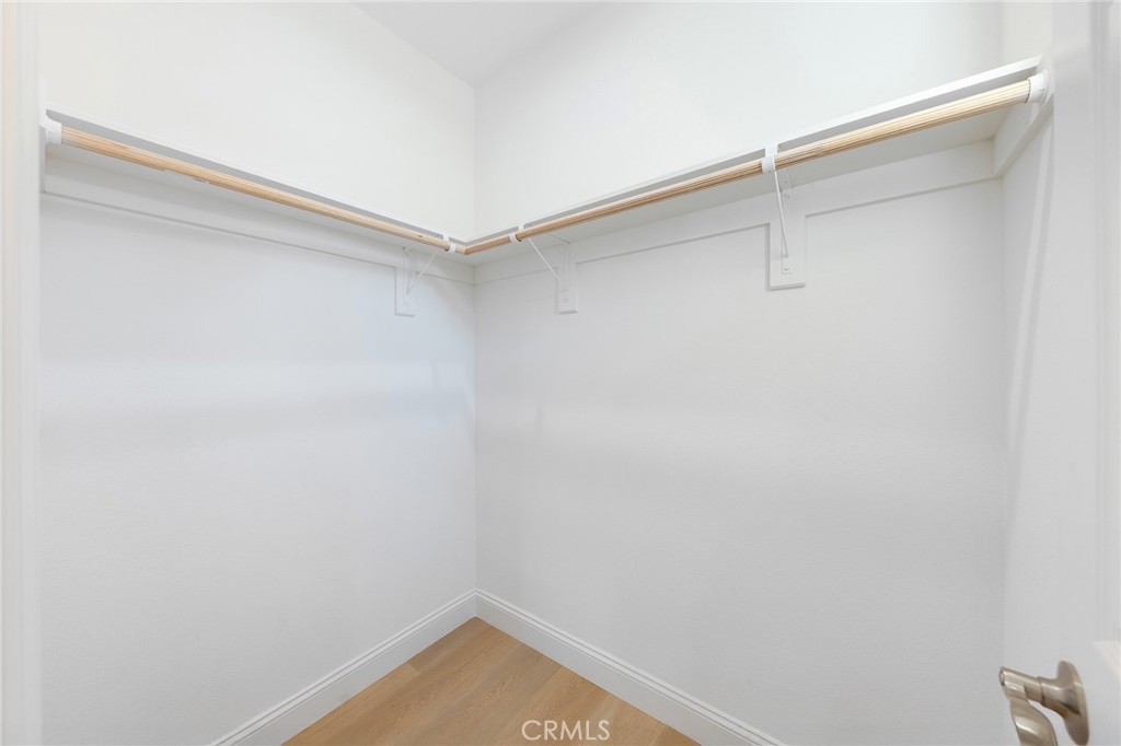 MLS #WS25218065 image #33