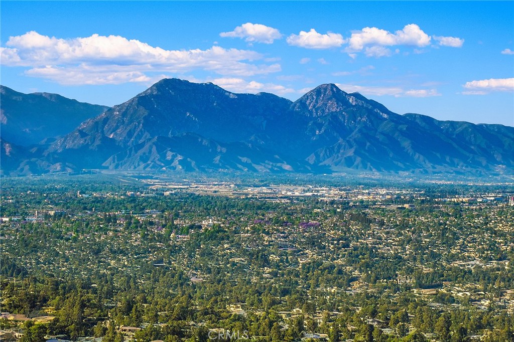 MLS #WS25218065 image #59