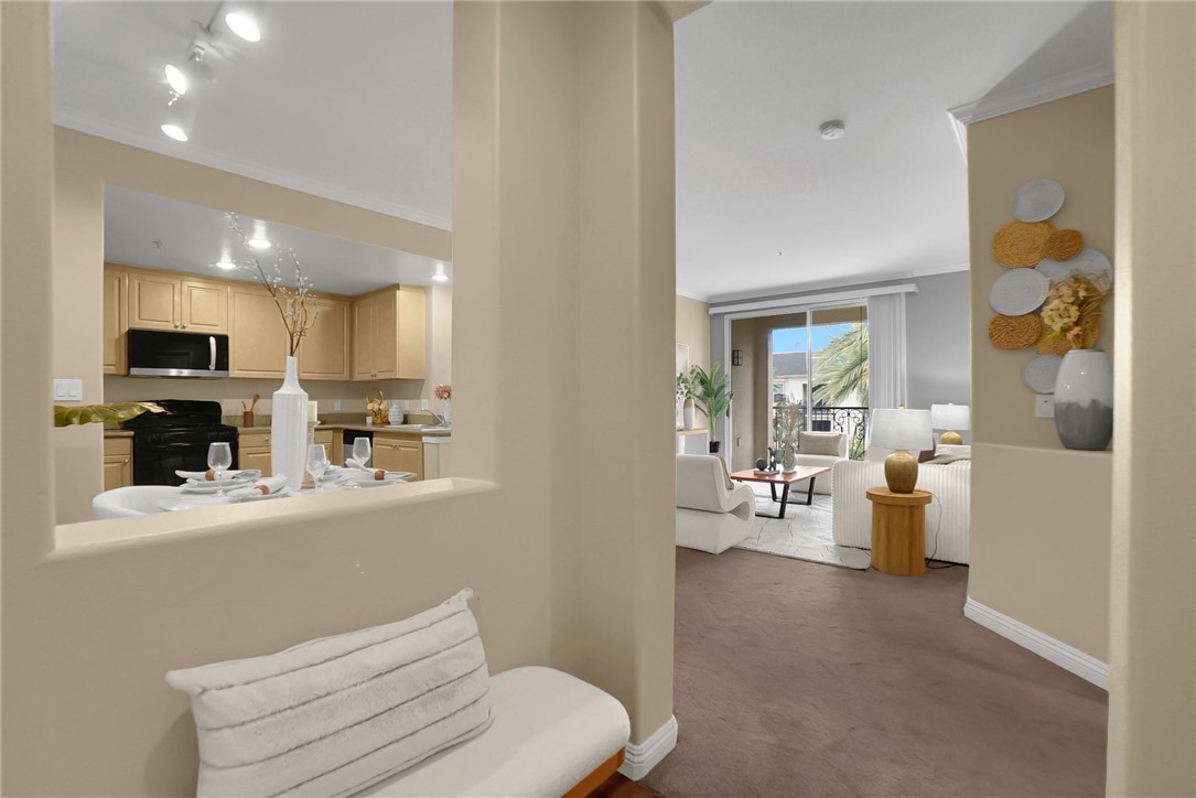 MLS #WS25218224 image #1