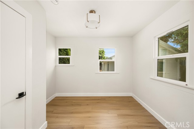 MLS #WS25219252 image #14