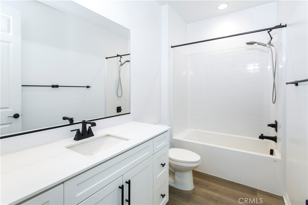 MLS #WS25220013 image #14