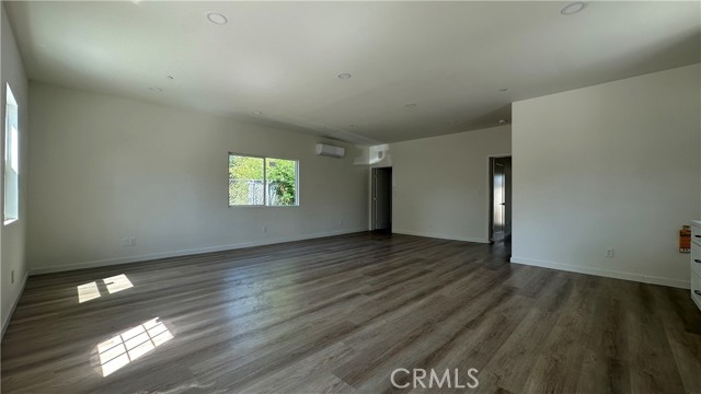 MLS #WS25220131 image #6