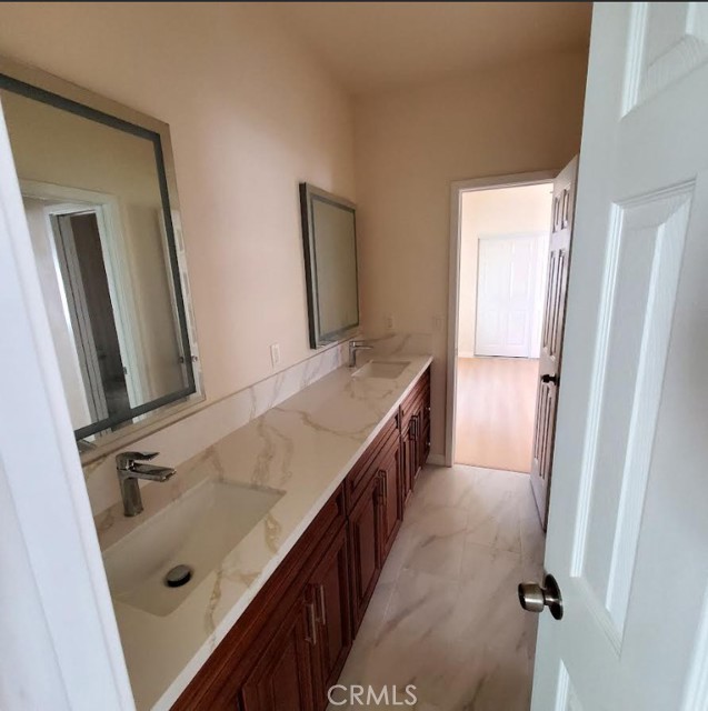 MLS #WS25220307 image #11