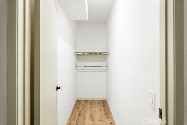 MLS #WS25220829 image #25