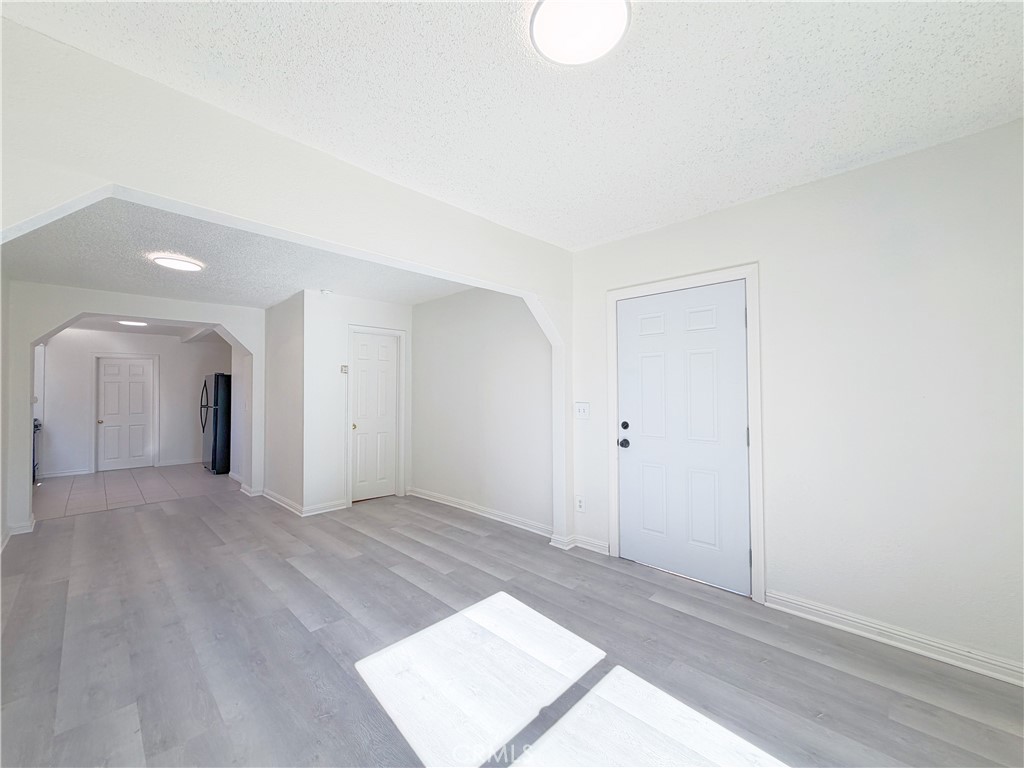 MLS #WS25220998 image #3