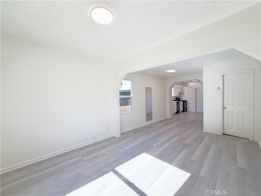 MLS #WS25220998 image #6