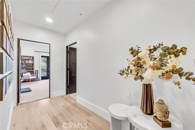 MLS #WS25221424 image #17