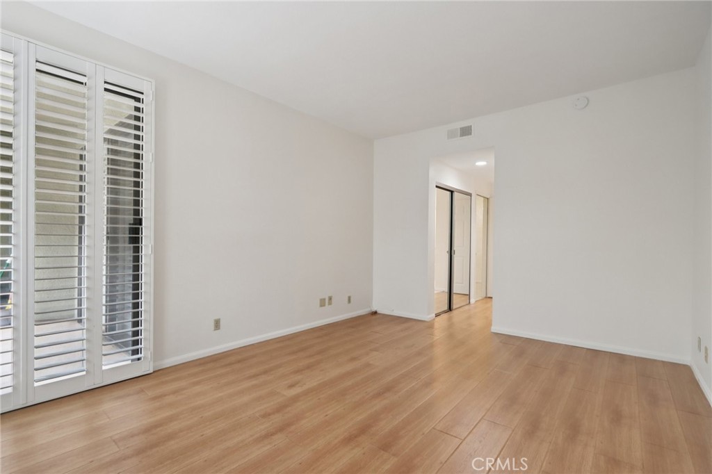 MLS #WS25222043 image #16