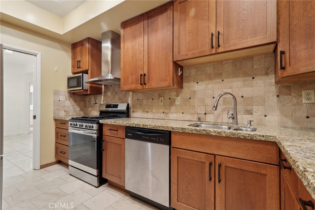 MLS #WS25222043 image #5