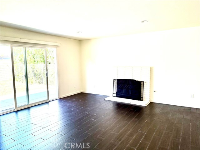 MLS #WS25222183 image #8