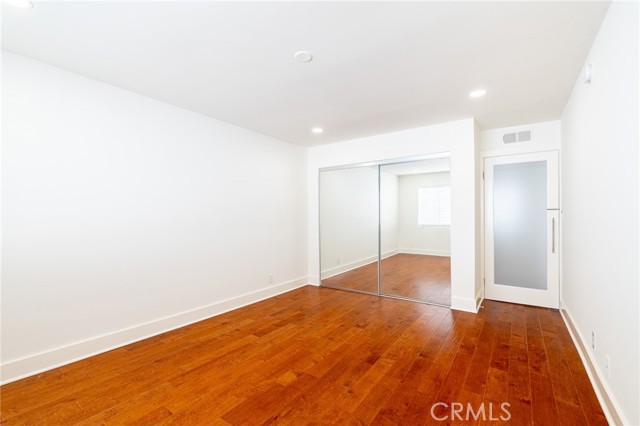 MLS #WS25222379 image #13