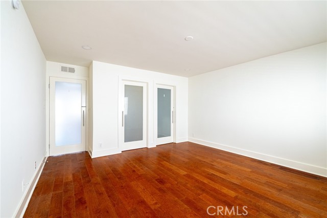 MLS #WS25222379 image #17