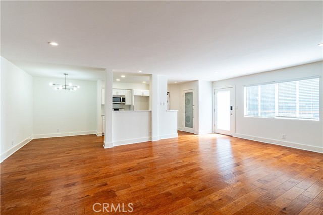 MLS #WS25222379 image #3