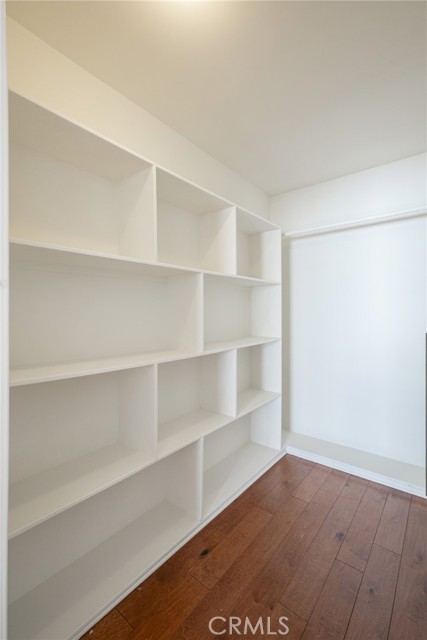 MLS #WS25222379 image #9