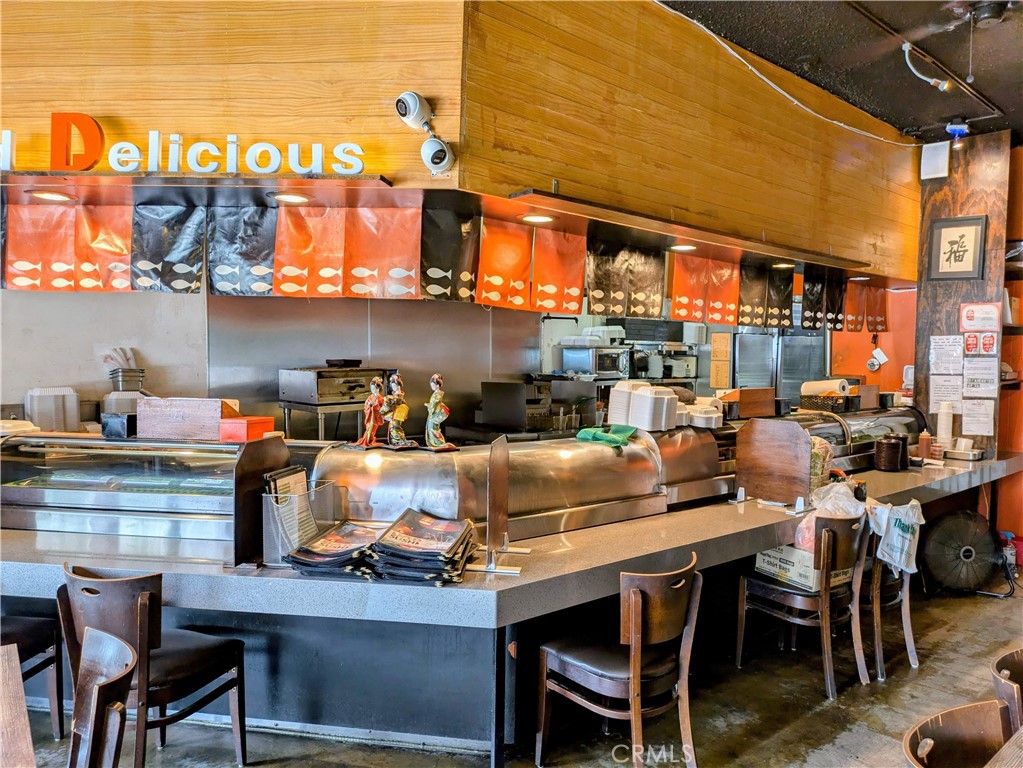 MLS #WS25222815 img 2