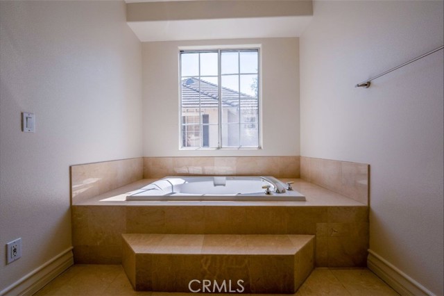 MLS #WS25223232 image #13