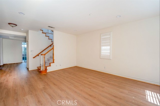 MLS #WS25223232 image #4