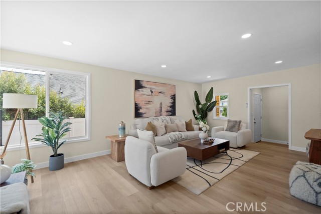 MLS #WS25224182 image #6