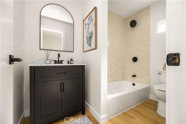 MLS #WS25224417 image #9