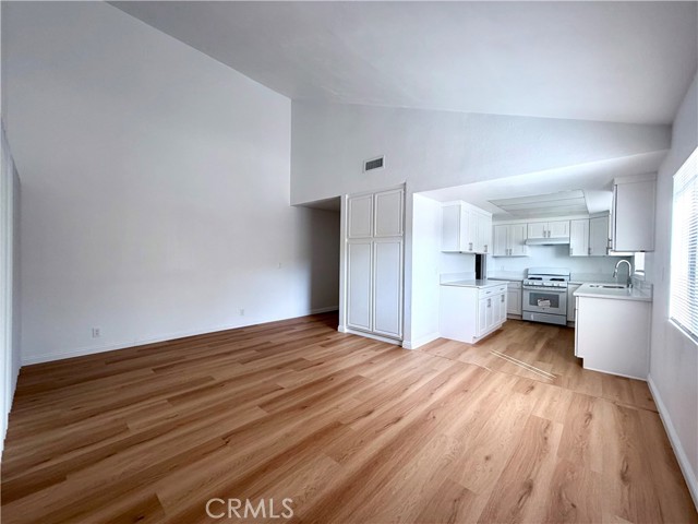 MLS #WS25224533 image #13